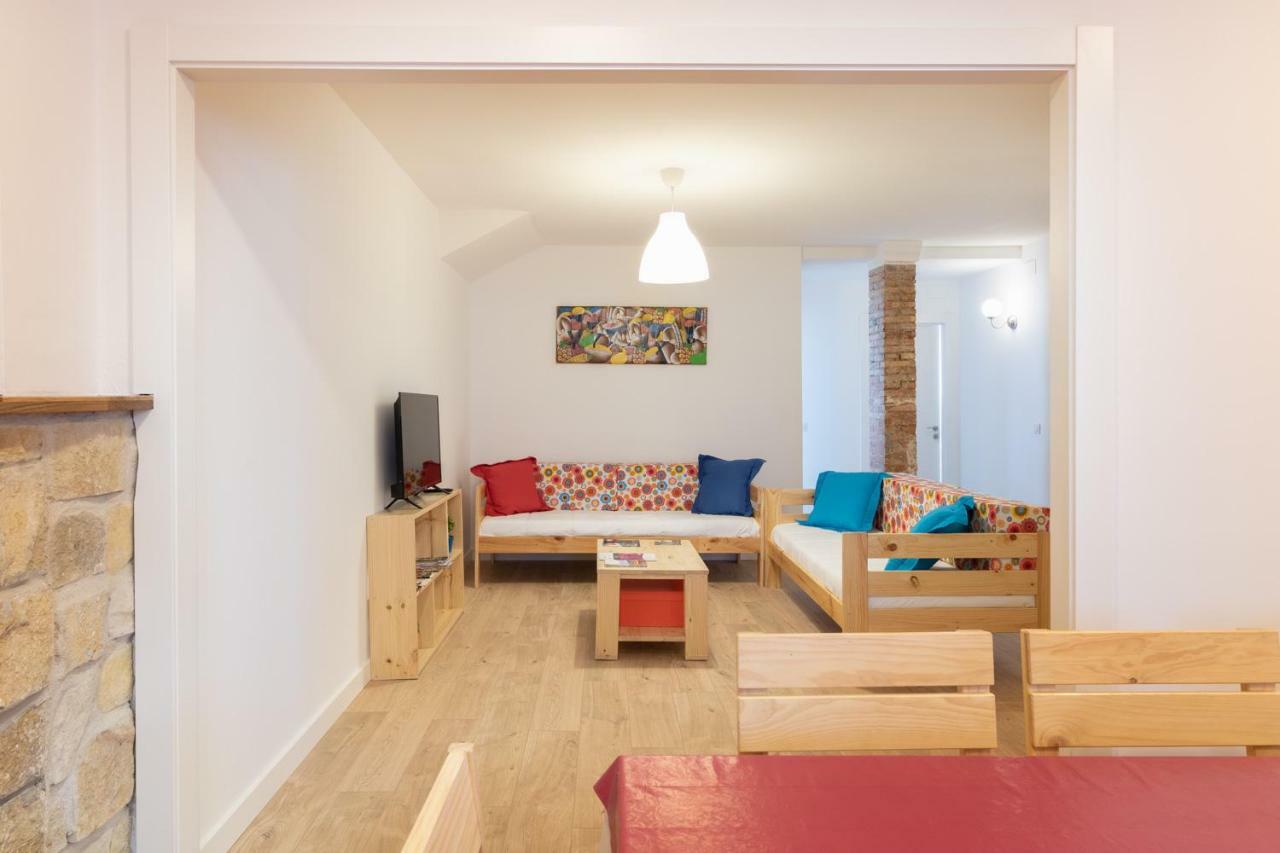 לוגרוניו La Casa Azul,Una Casa En La Ciudad. מראה חיצוני תמונה